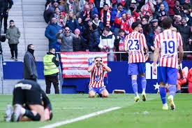 欧文突破防守送出制胜助攻